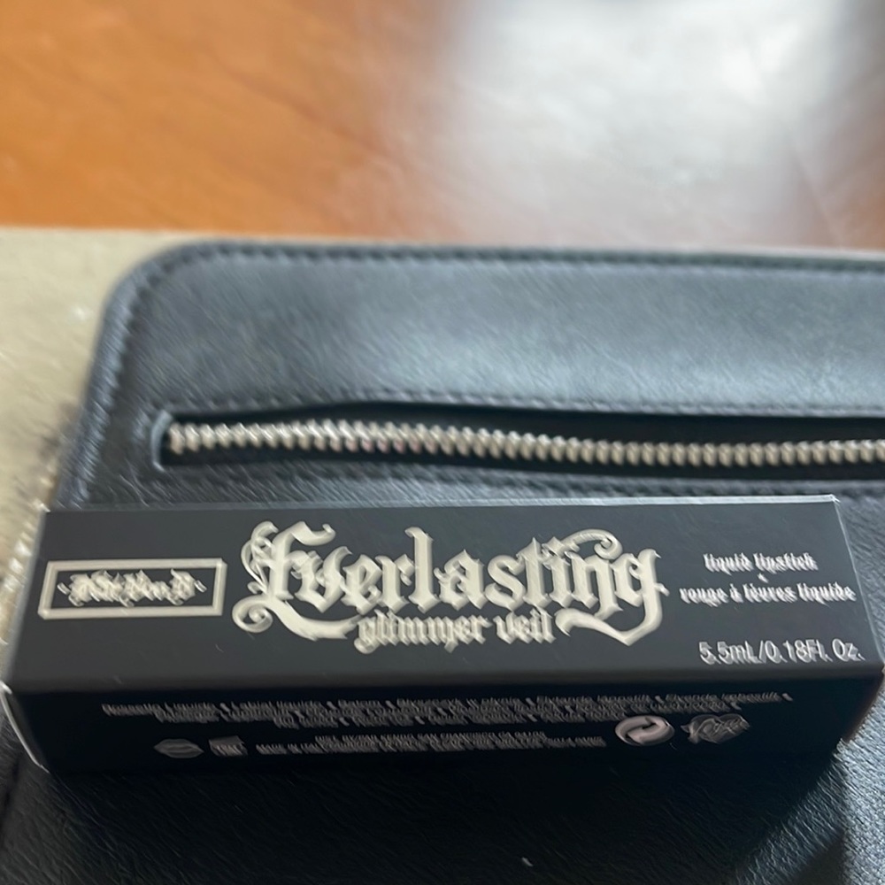 Kat Von D Glimmer Veil